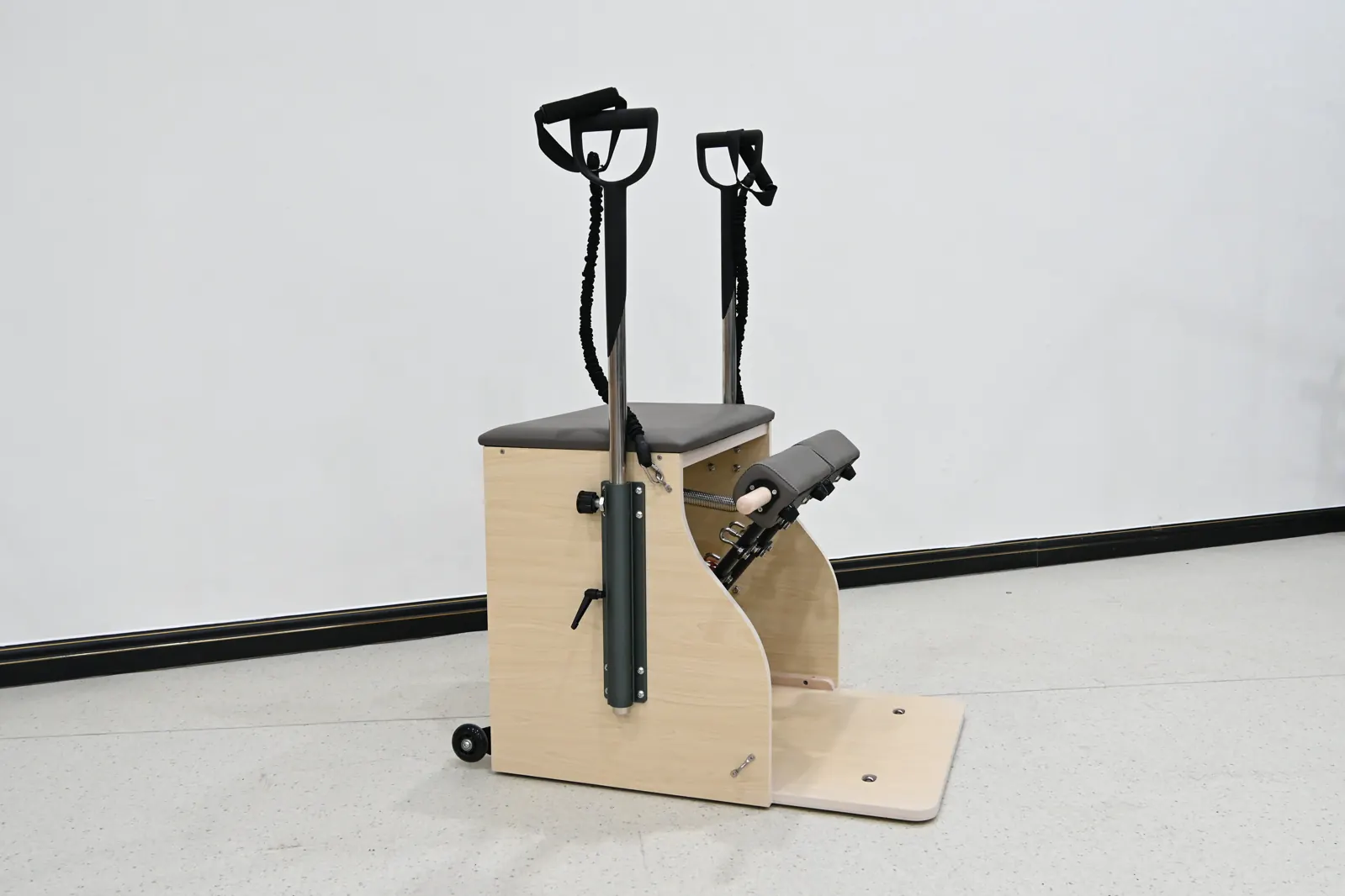 Chaise Wunda Pilates avec pédale et ressorts